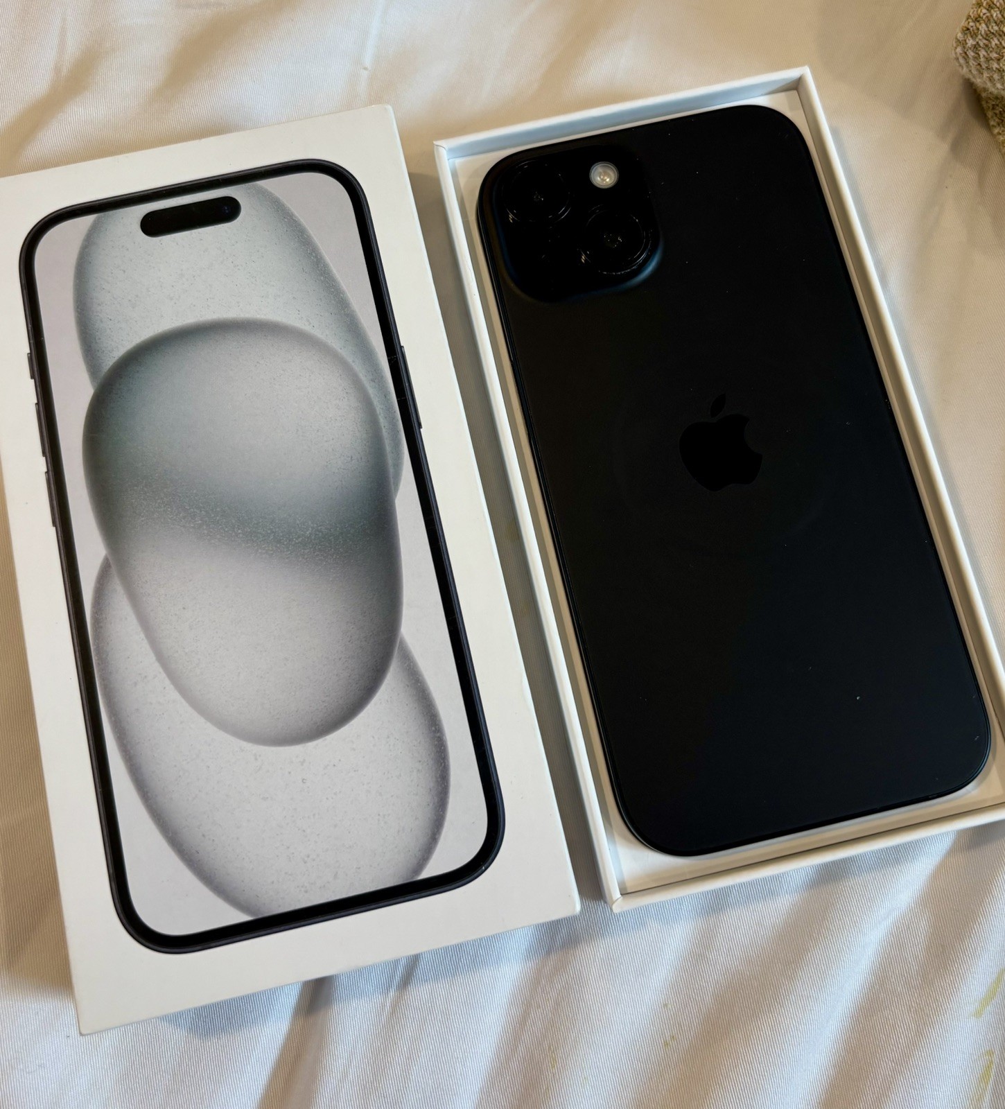 Apple iPhone 15 128GB Black