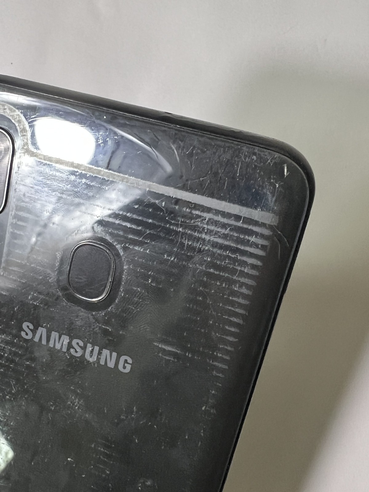 Samsung Galaxy A20 SM-A205U – 32GB – Black (Metro) (Single SIM) Cracked glass as