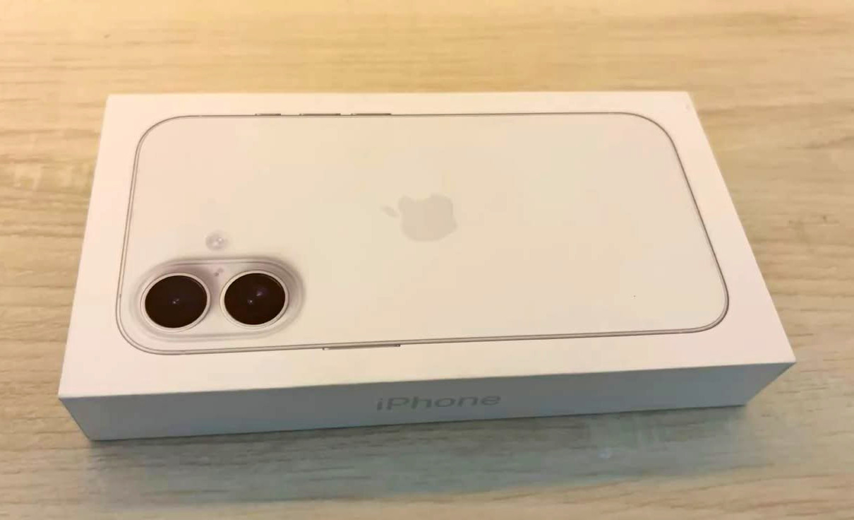 Apple iPhone 16 256GB White (T-Mobile) iOS 48MP Camera – Open Box