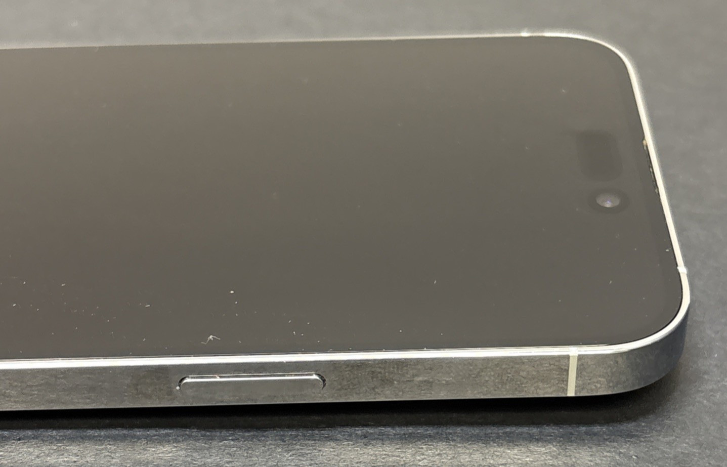 Apple iPhone 14 Pro Max A16 Bionic Chip 256GB Silver AT&T MQ8U3LL/A