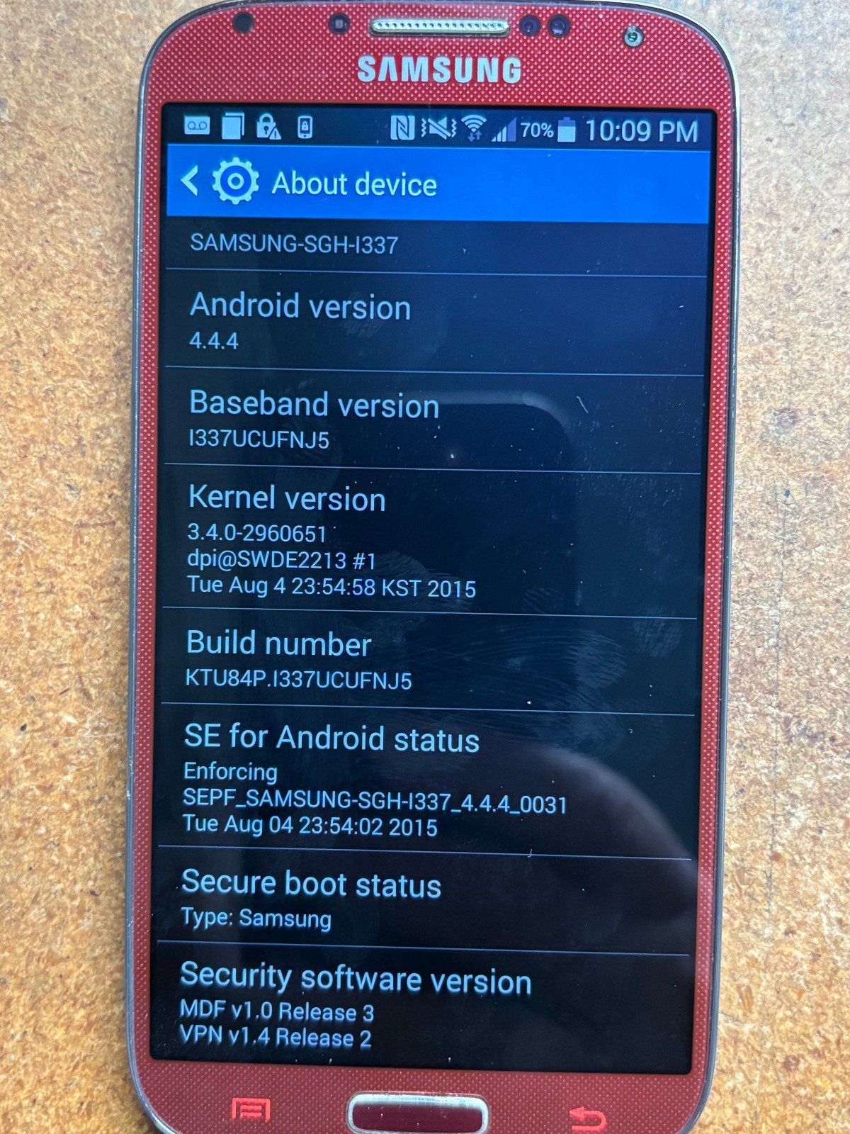 AT&T Samsung GALAXY S4 Red Android 16gb Smartphone SGH-I337 + OTTER BUNDLE