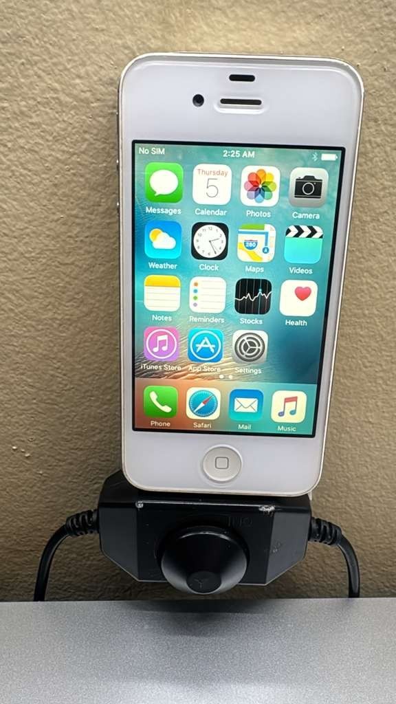 Apple iPhone 4s – 16 GB – White (Unlocked)