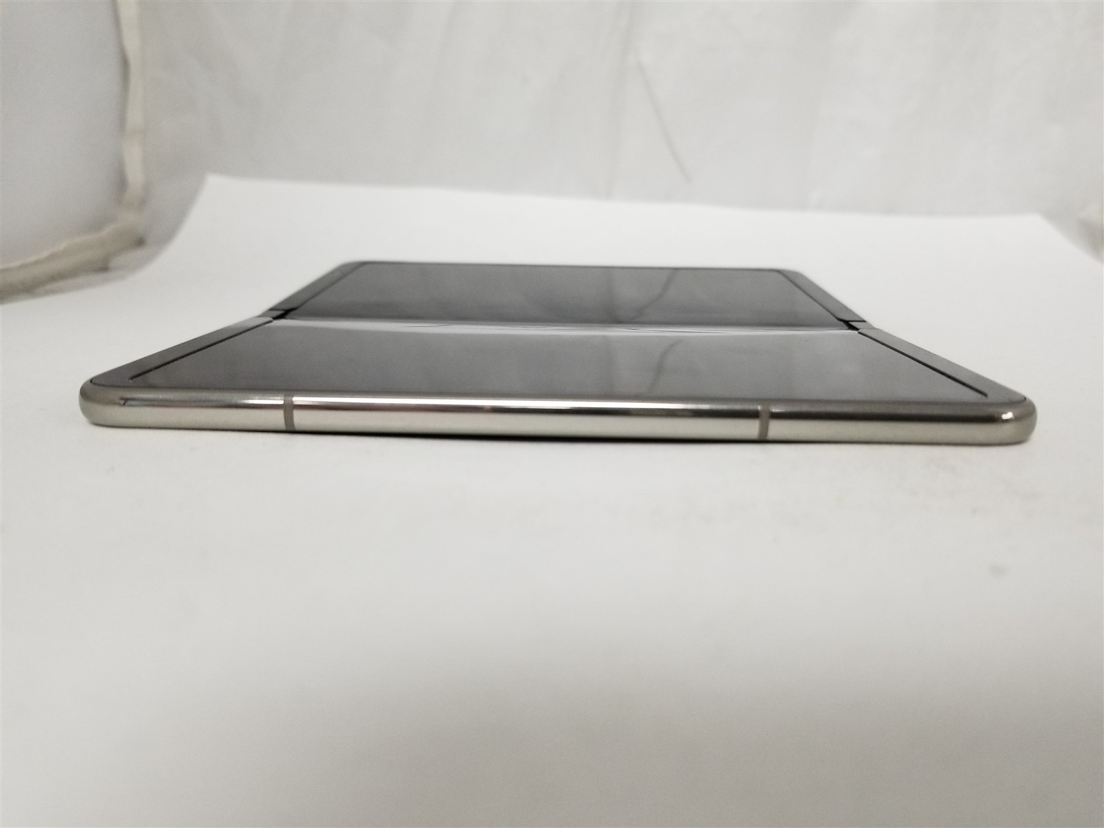 Google Pixel Fold 256GB Porcelian G9FPL (Unlocked) Damaged zD2759