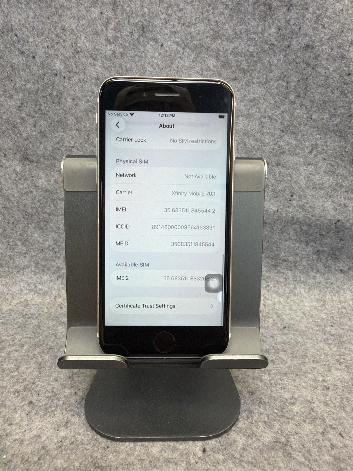 Apple iPhone SE 2020 (2rd Generation) White 64GB Unlocked See Description