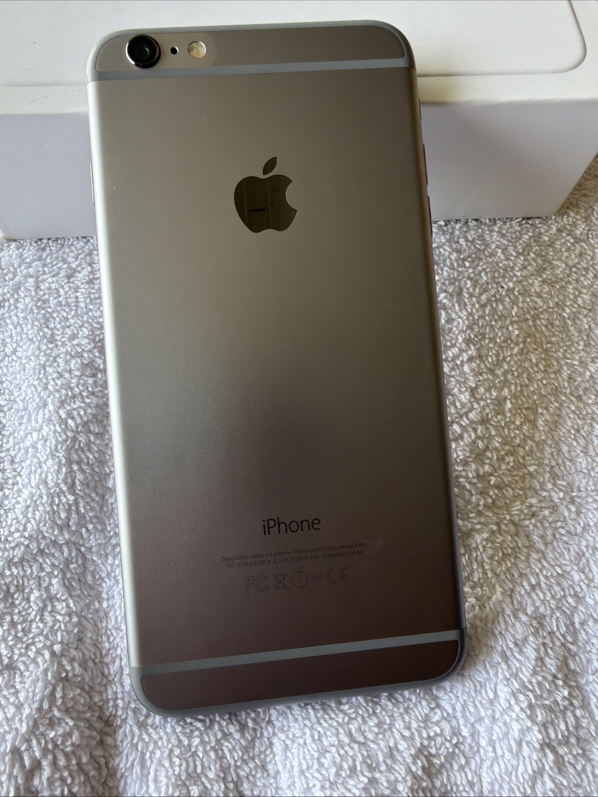 Apple iPhone 6 Plus 64GB (A1522) Silver No Sim Card With Box Fully Functional