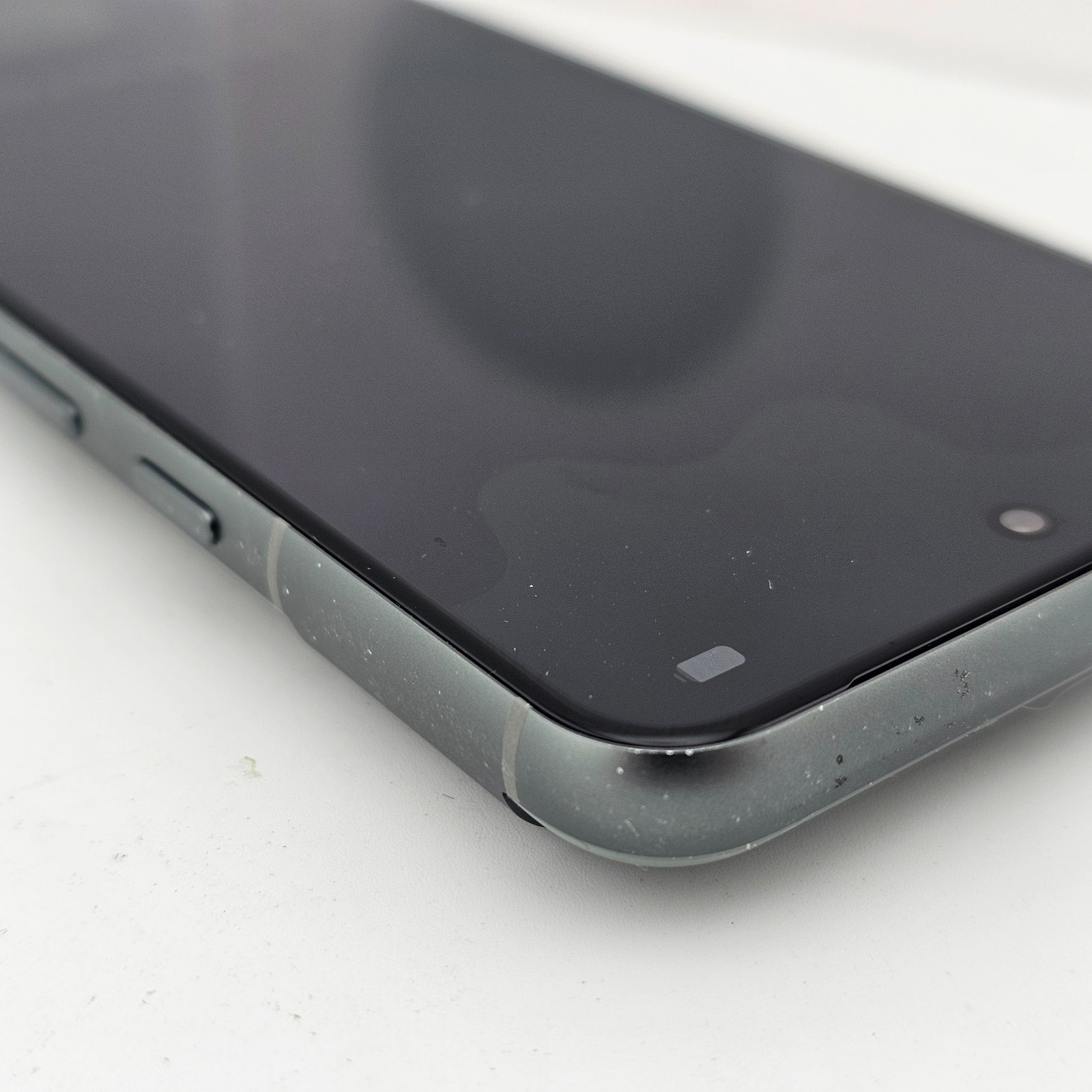 Google Pixel 8 G9BQD – XFINITY MOBILE – 128GB Hazel – WORKS: SMALL BLACK SPOT