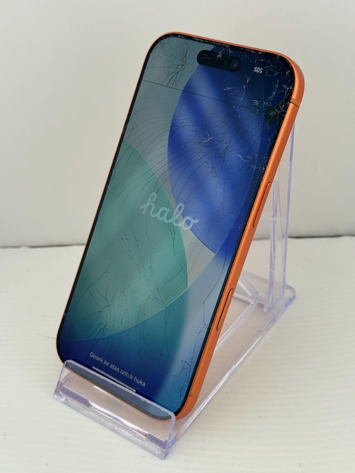 BROKEN Apple iPhone 17 Pro – 256 GB – Cosmic Orange (Unlocked)