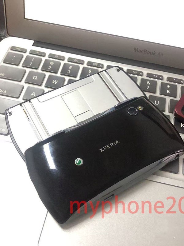 Sony Ericsson Xperia PLAY R800 R800i – (Unlocked) Slide-Out Smartphone