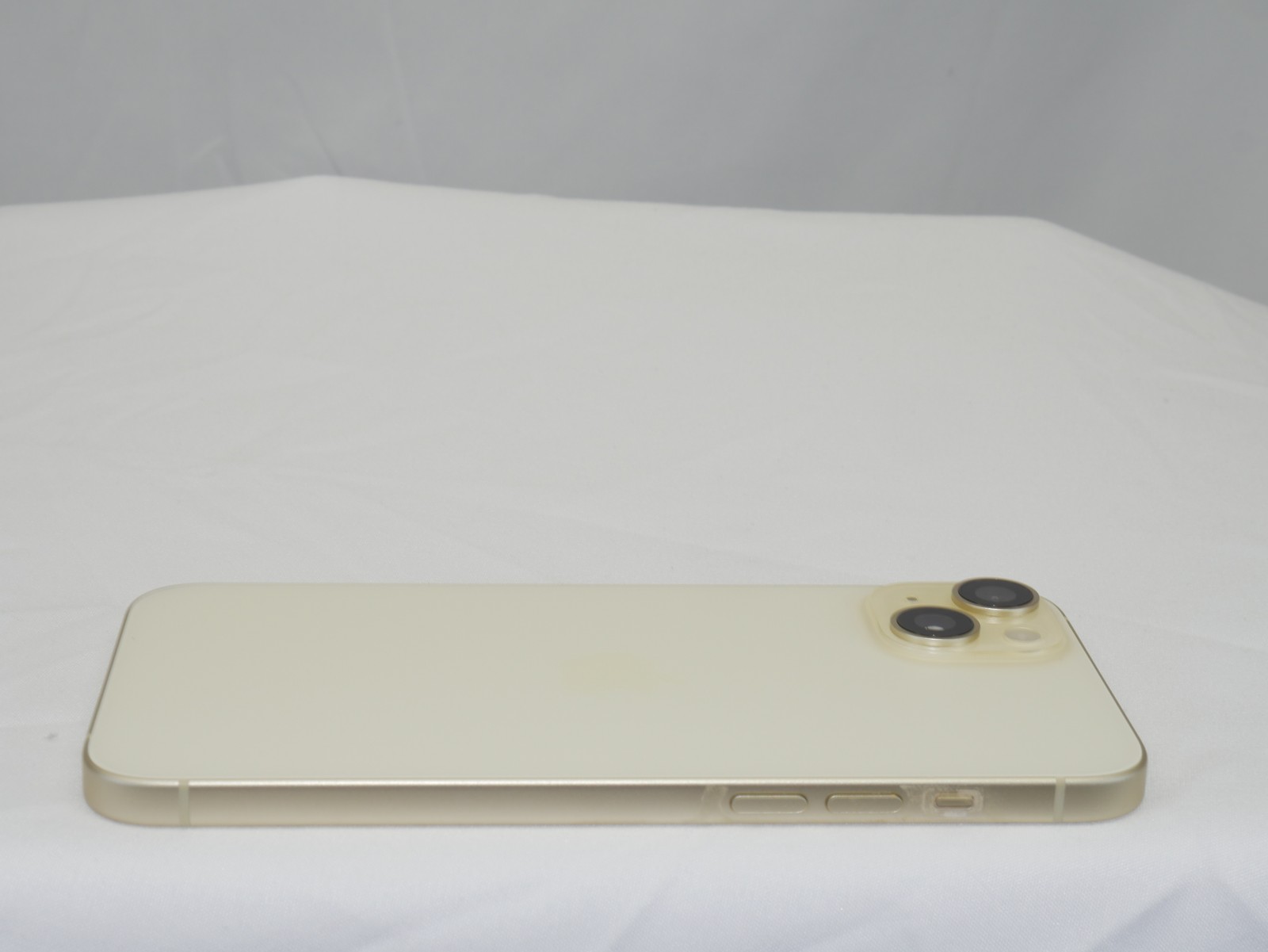 Apple iPhone 15 Plus A2847 256GB Yellow Unlocked Grade B No SIM