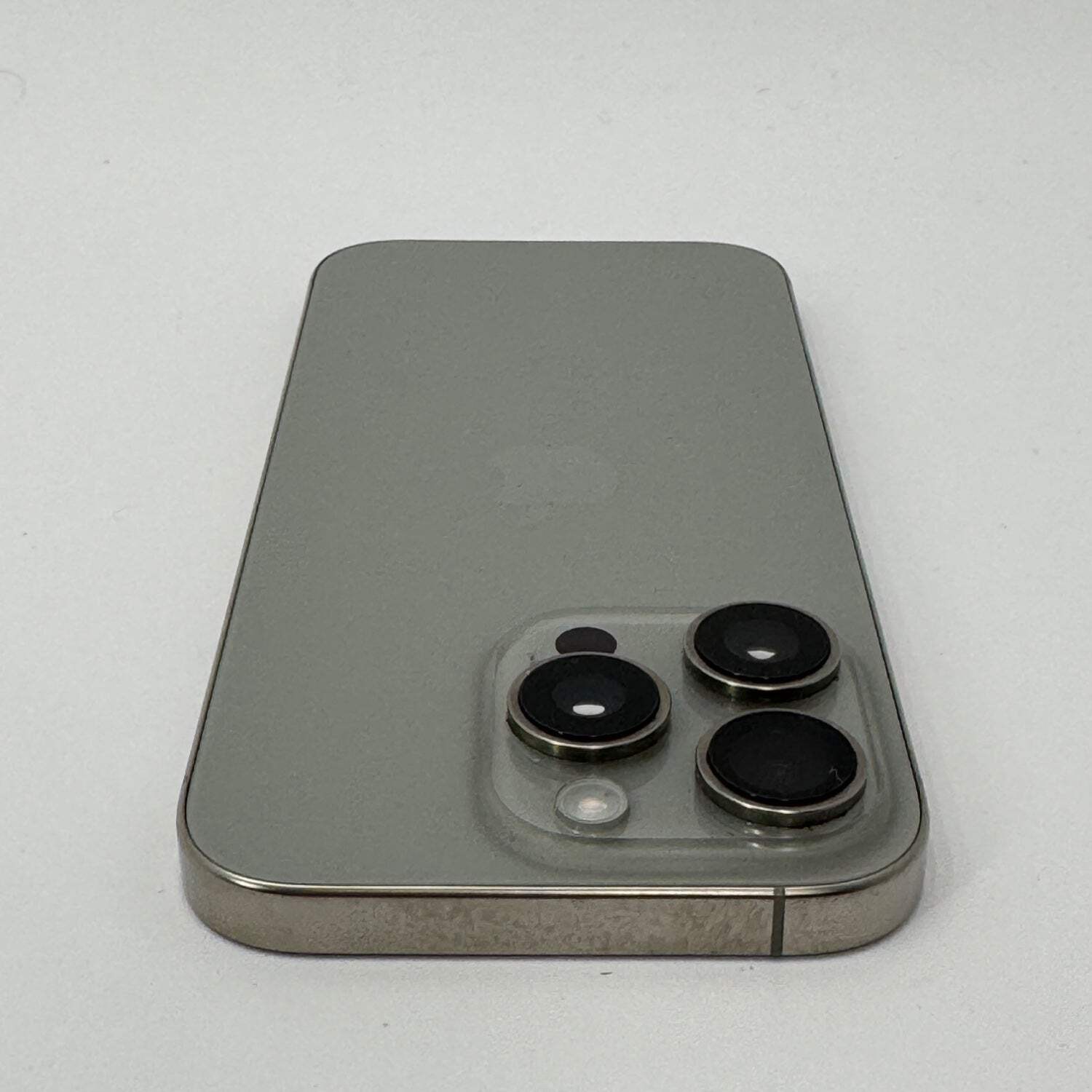 Factory Unlocked Apple iPhone 16 Pro 128GB Natural Titanium MYMD3LL/A