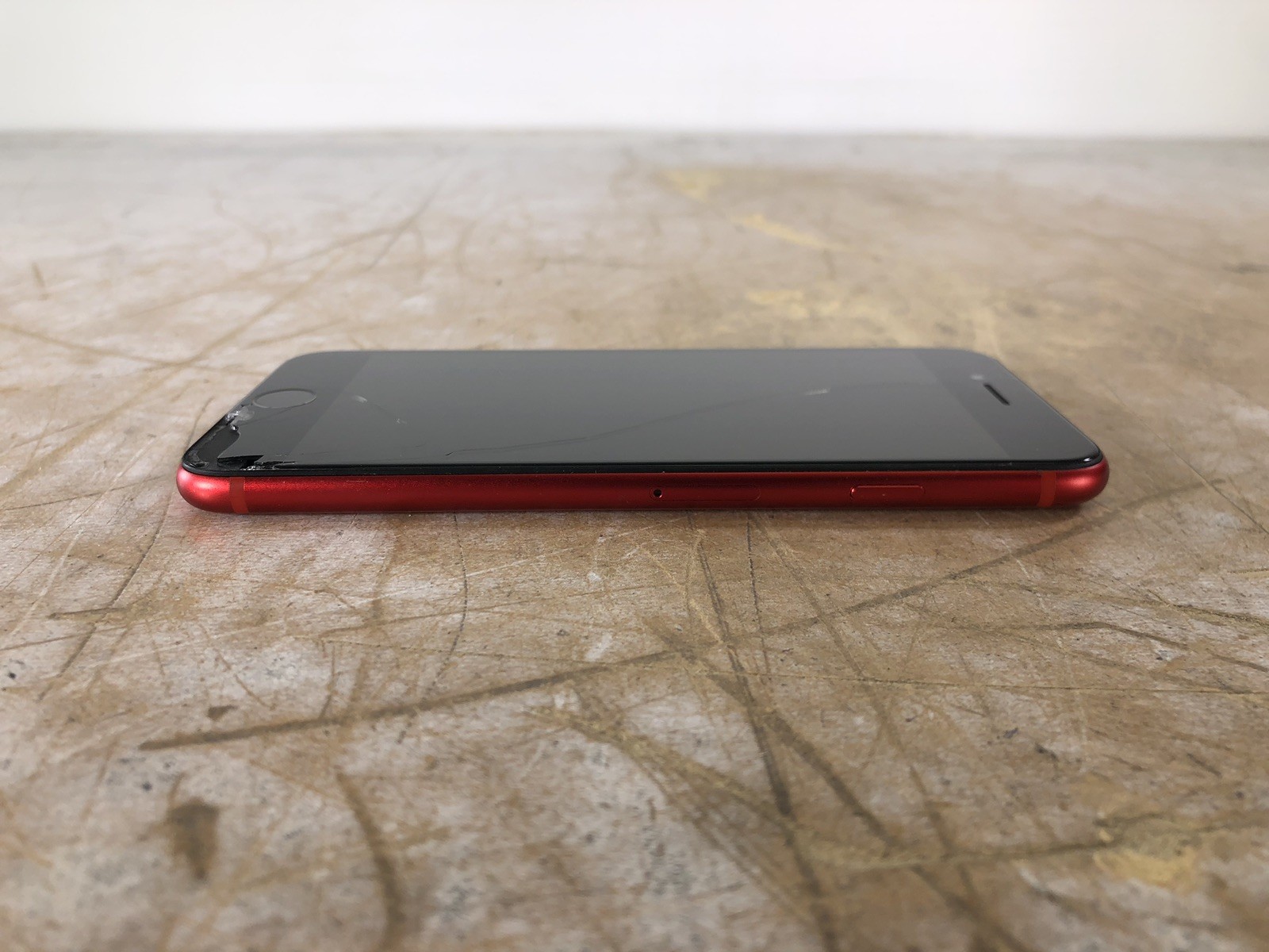 APPLE IPHONE SE 2ND GEN (A2275) RED – 64GB – UNLOCKED – (FOR PARTS)