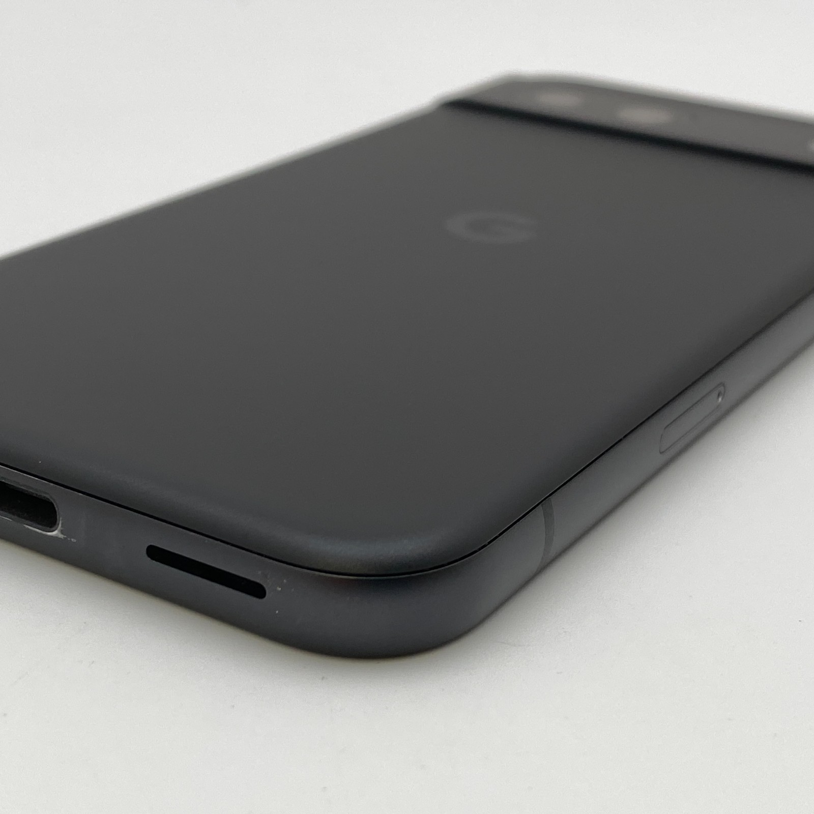 Google Pixel 8a – 128GB – Obsidian (AT&T/Cricket ONLY) – Fair Condition
