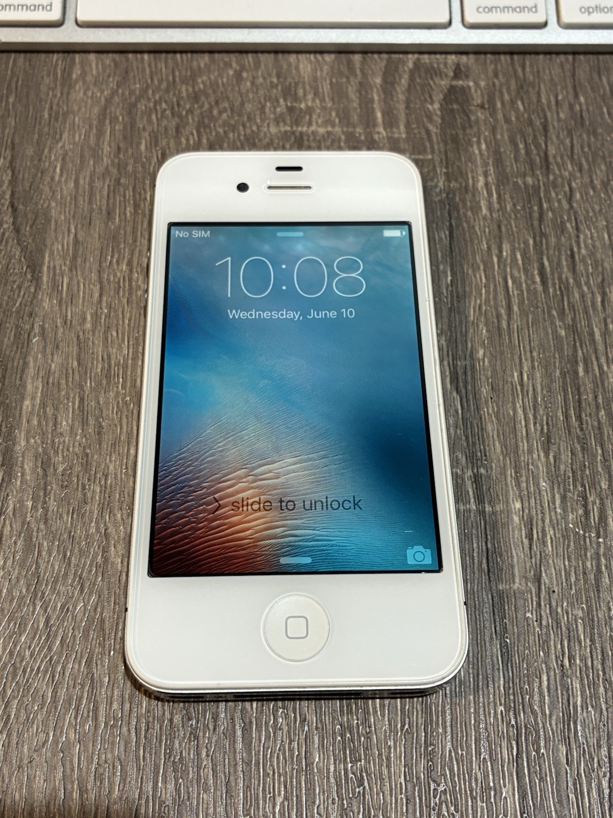 Apple iPhone 4s – 32 GB – White (AT&T) READ DESCRIPTION!!