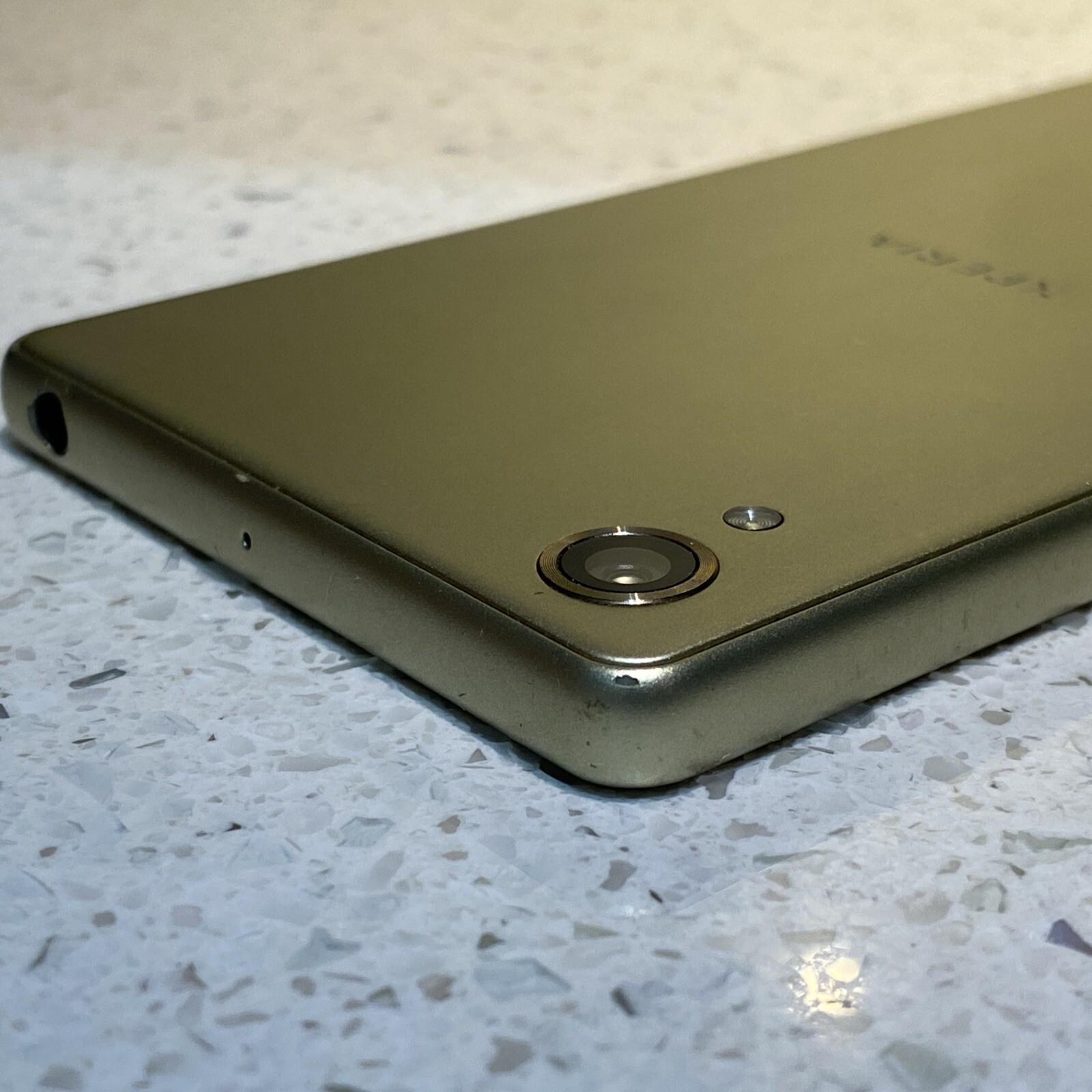 Sony Xperia X F5121 Android 32GB gold /DO