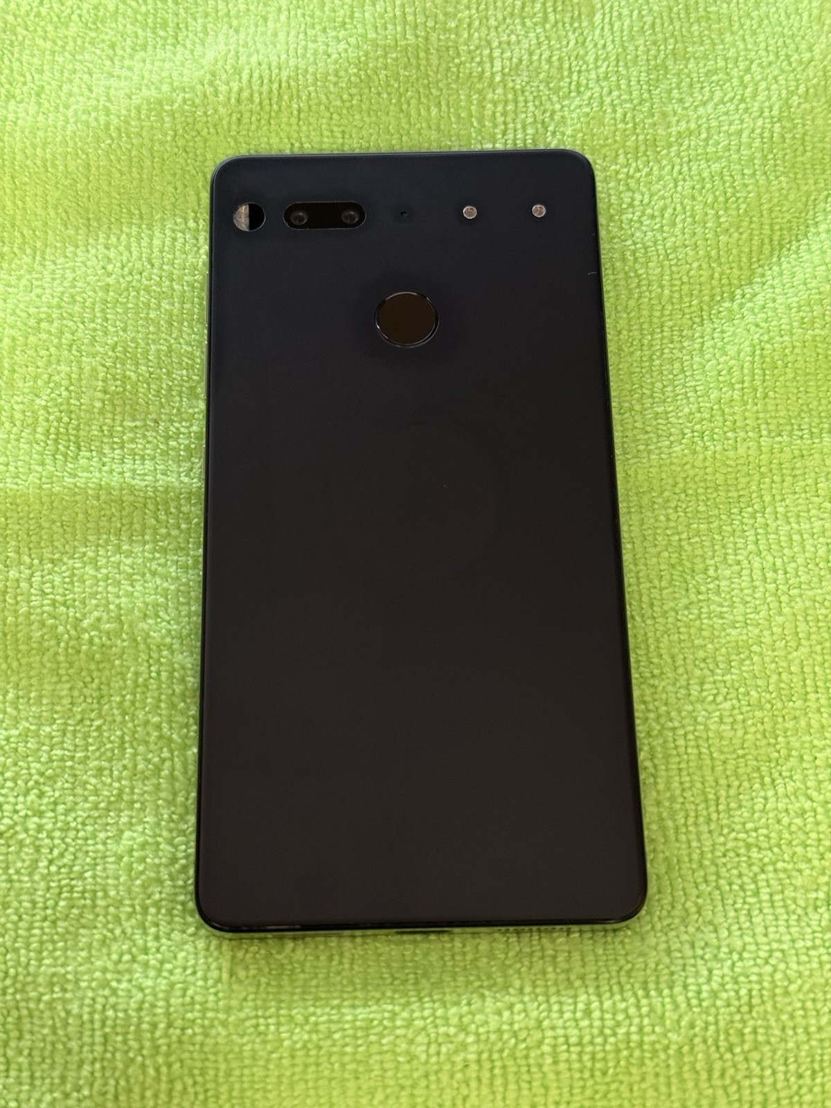Essential Phone PH-1 128GB Smartphone – TESTED – Read!