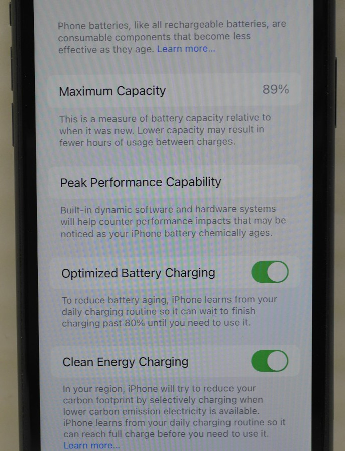 Apple iPhone 11 64GB A2111 MM693LL/A – Black (TracFone/StraightTalk) (H90001178)