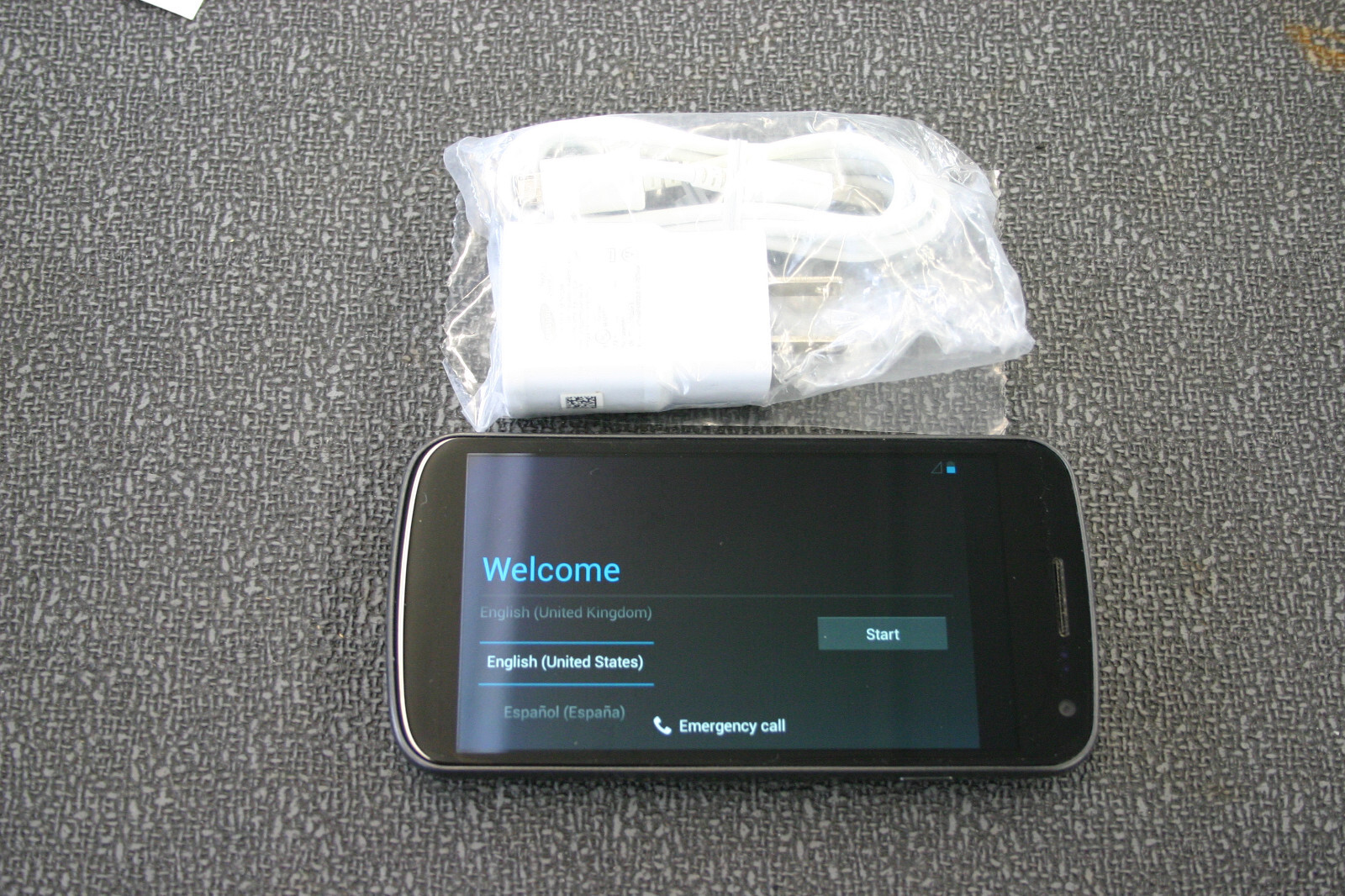 Samsung SCH-I515 Galaxy Nexus 32GB Verizon Smartphone
