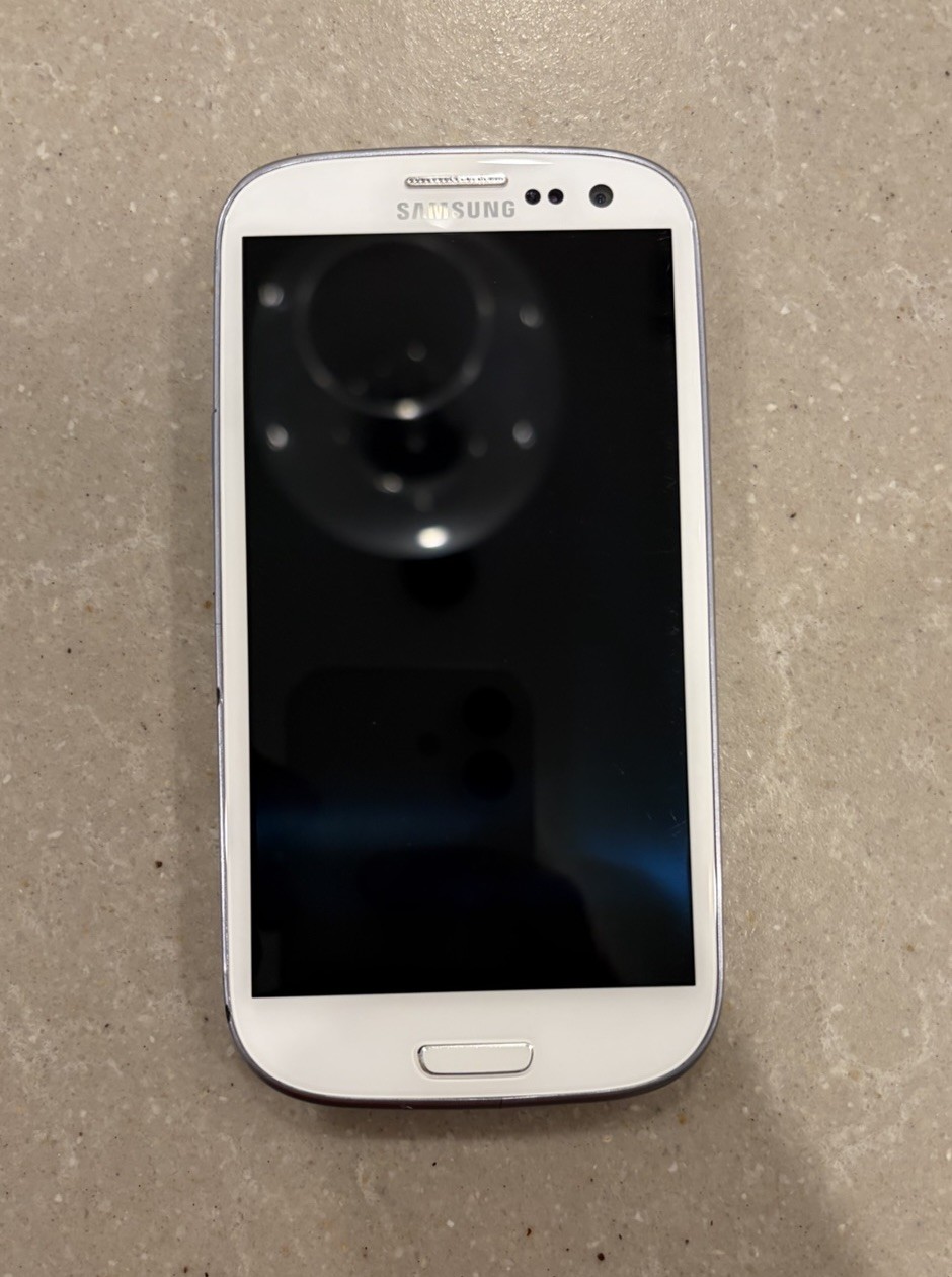 Samsung Galaxy S III (S3) 16GB – White (T-Mobile) Smartphone