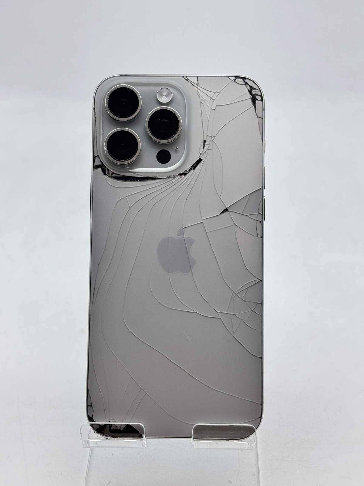 Unlocked Apple iPhone 15 Pro Max A2849 256GB Natural Titanium 91% BH – Cracked R