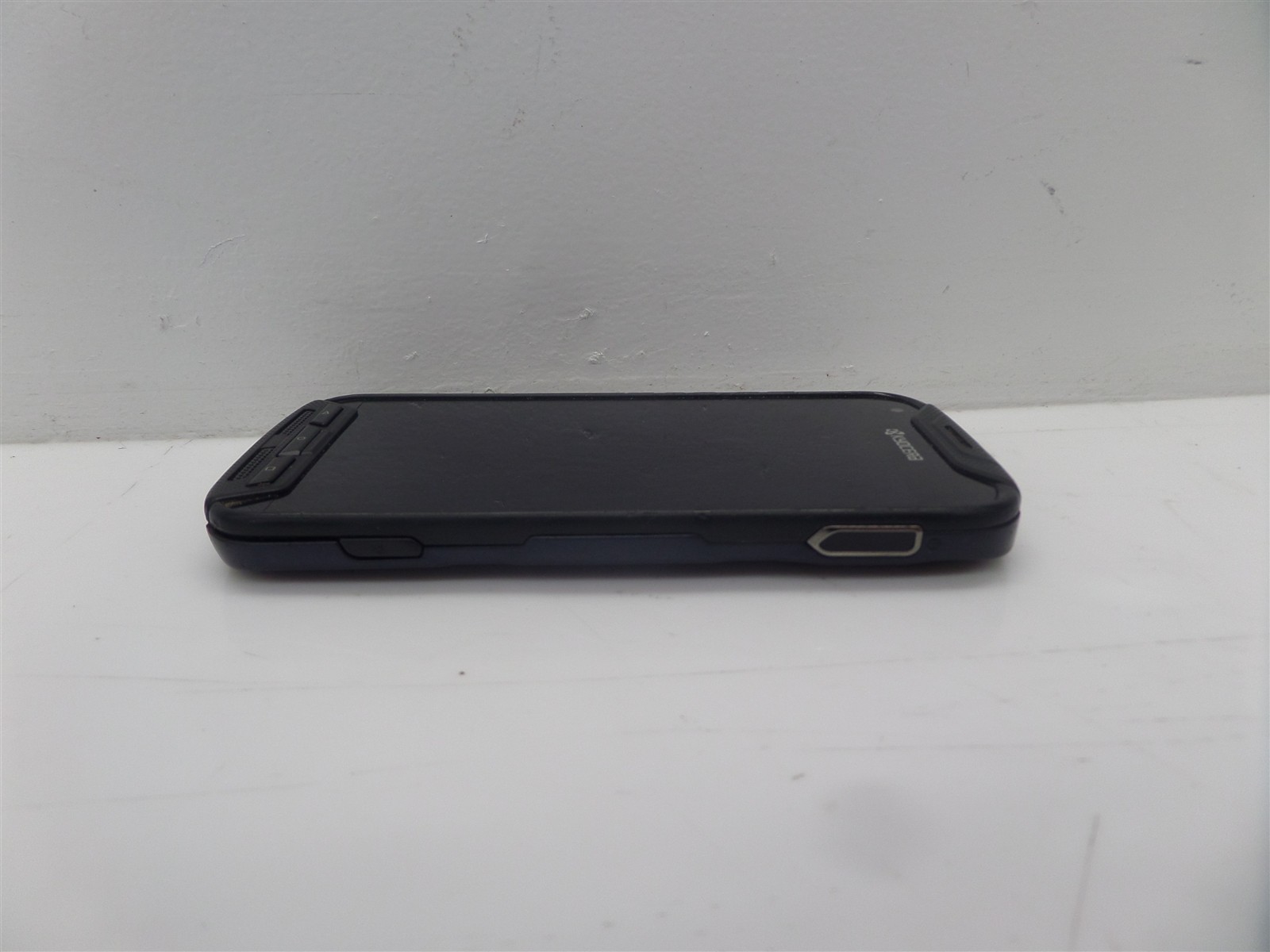 Kyocera DuraForce Pro E6820 32GB Android Smartphone Unlocked – Black