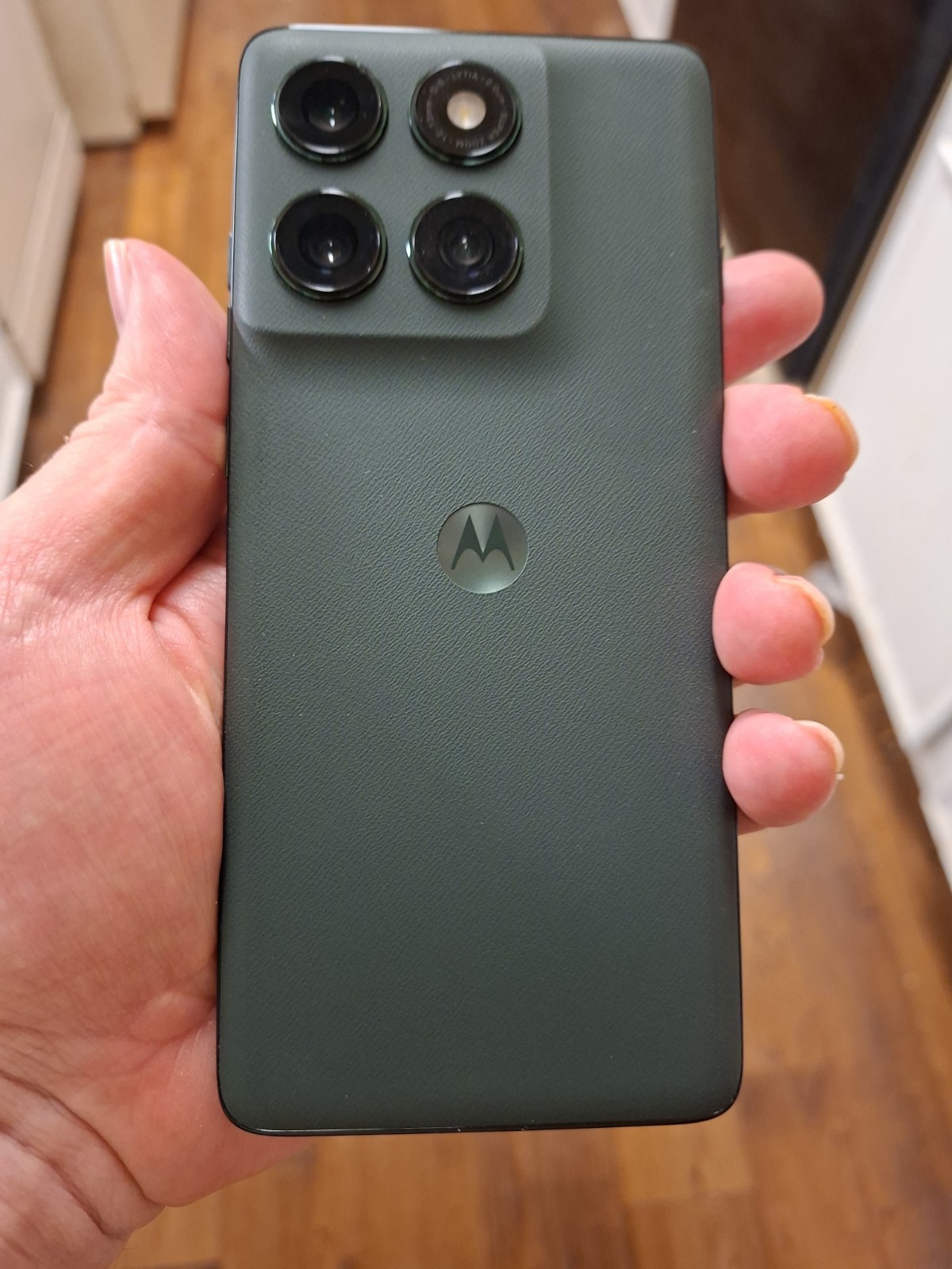 Motorola Edge (2025) 256GB T-Mobile XT2519-1 Pantone Deep Forest Green