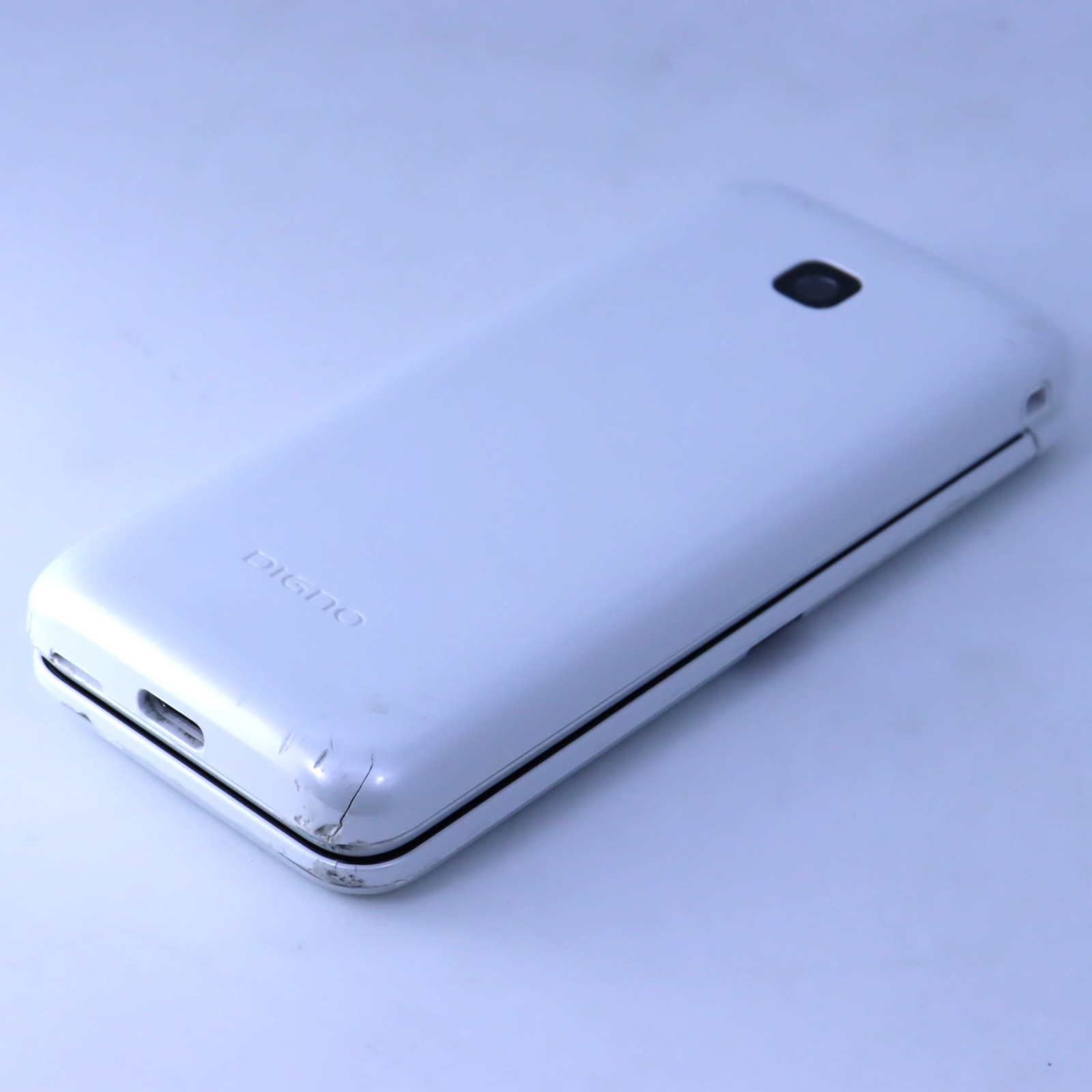 KYOCERA KY-42C DIGNO KEITAI white ANDROID FLIP PHONE docomo unlocked Japan