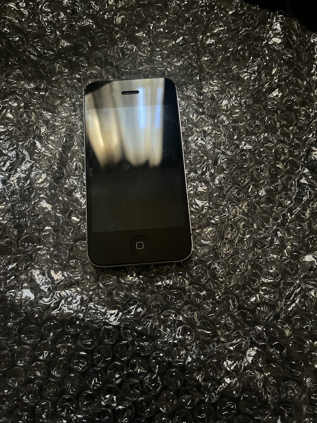 Apple iPhone 4s – 16GB – Black (AT&T) A1387 (CDMA + GSM)