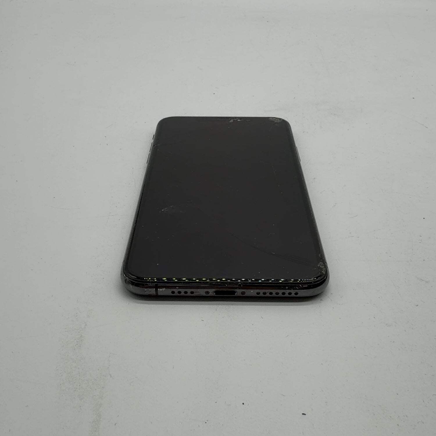 Broken Unlocked Apple iPhone 11 Pro Max 256GB 26.5 MWGK2LL/A Read Description