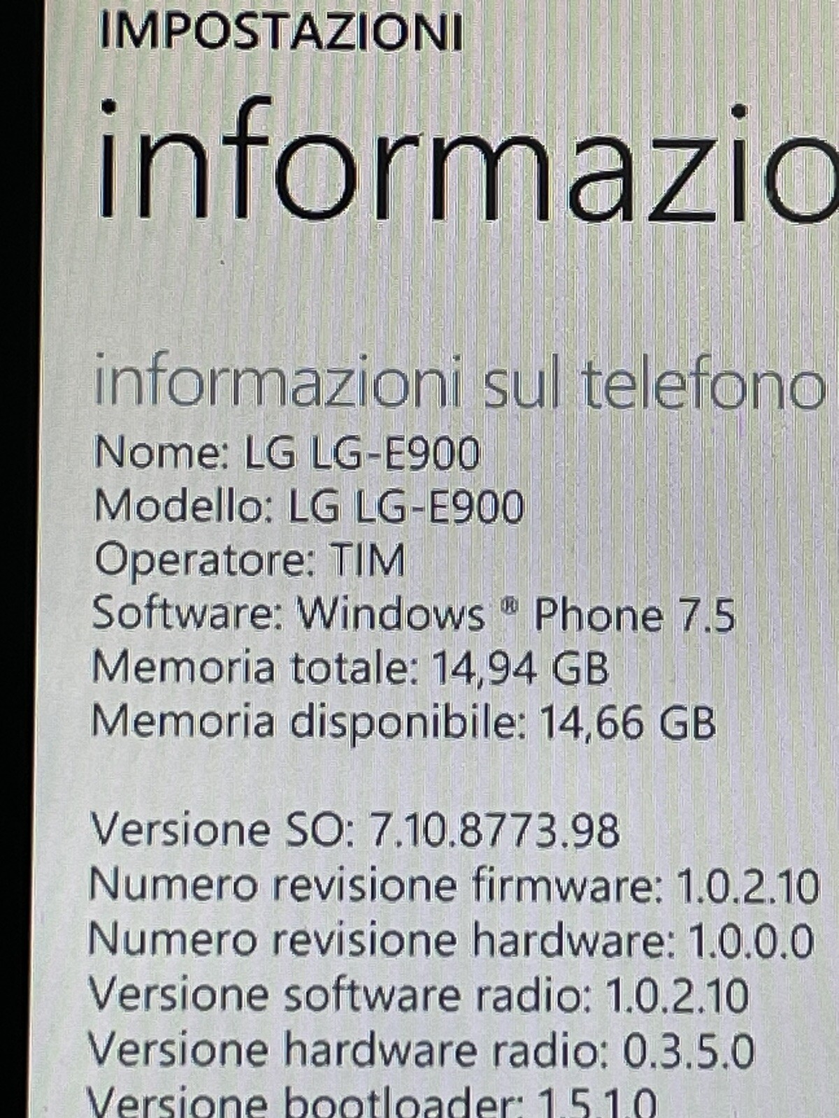 LG OPTIMUS 7 E900 512MB 16GB Cellular Smartphone Windows 7.5