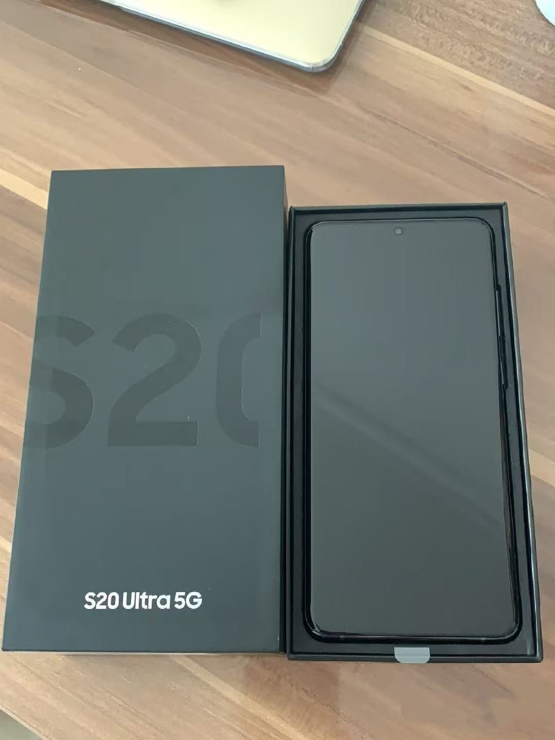 Samsung Galaxy S20 Ultra 5G 128GB /256GB / 512GB Android microSDXC Smartphone