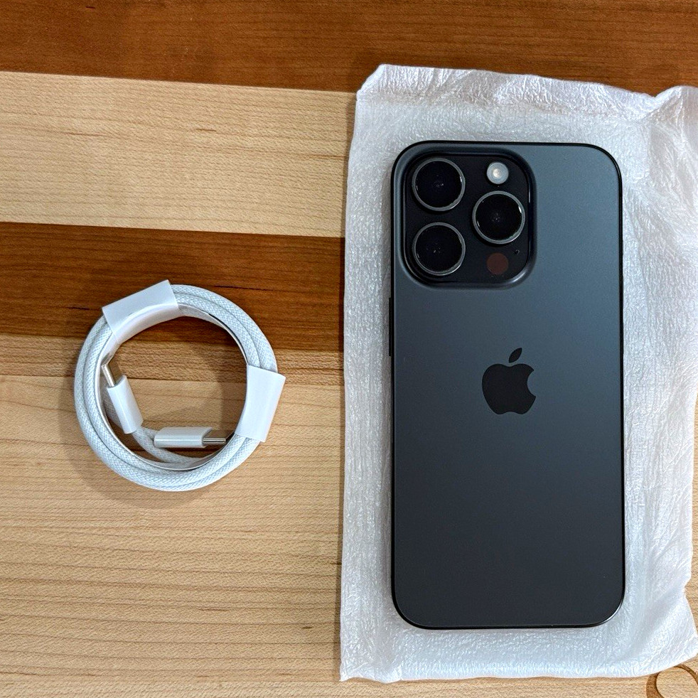 Apple iPhone 15 Pro 256GB Black 6.1in iOS 48MP 5G Wi-Fi All Carrier Unlock