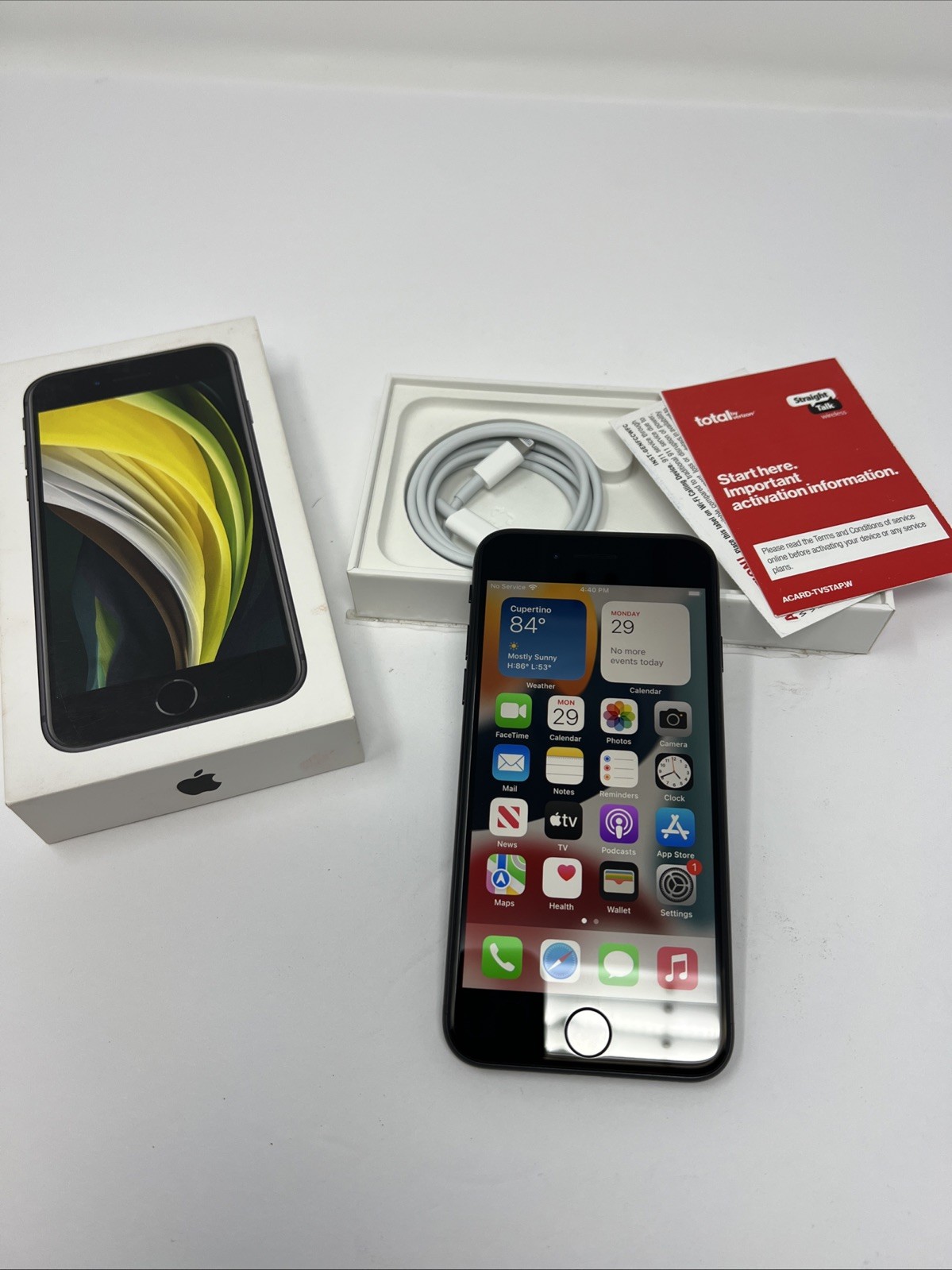 Apple iPhone SE (SE2) 2020 64 GB Black NEW Total wireless / Straight Talk
