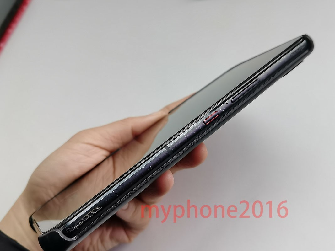 ASUS ROG Phone 7 – 256GB/512GB – Phantom Black/Storm White (Unlocked) Smartphone