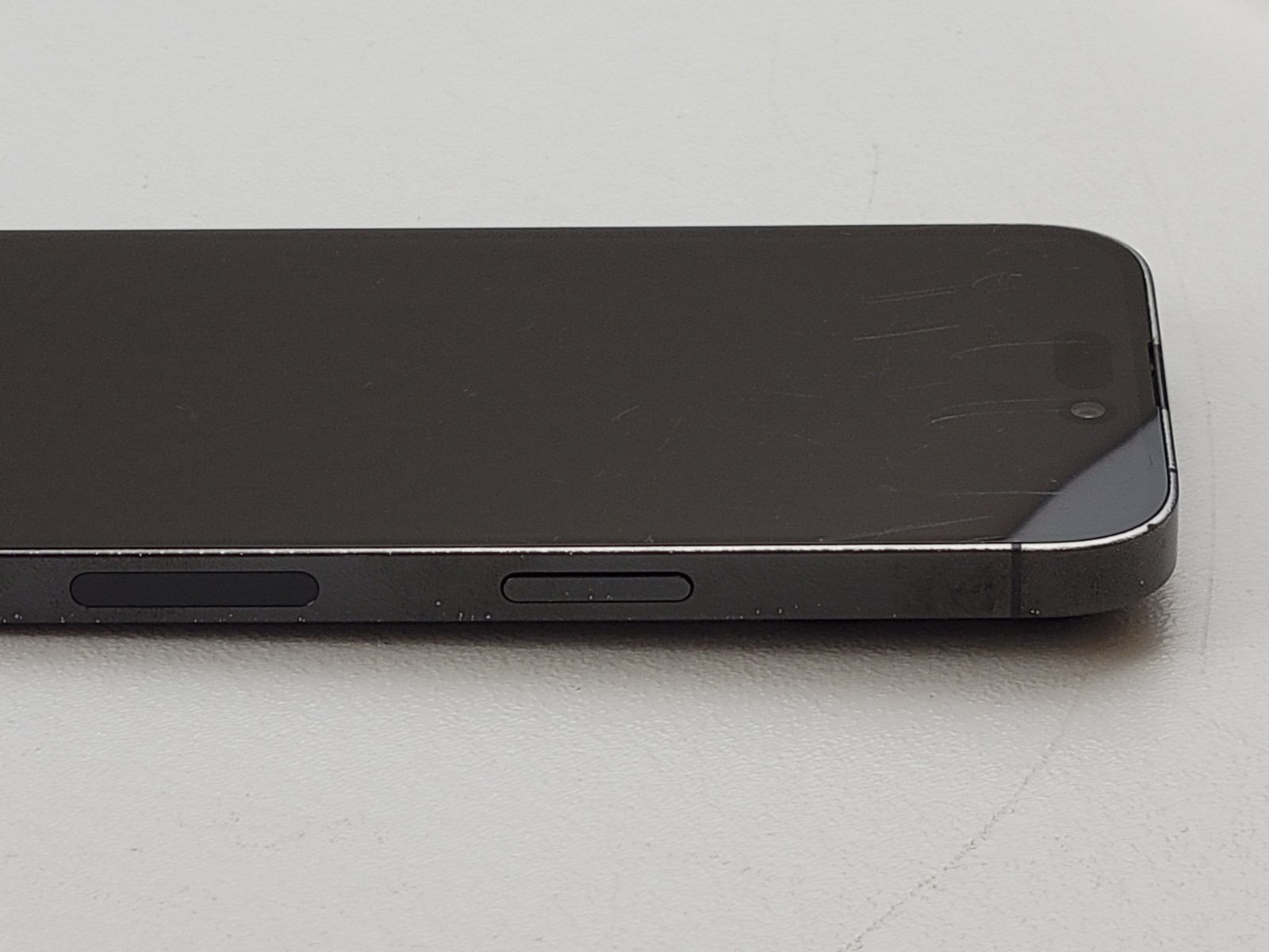 Apple iPhone 14 Pro (A2650) 128GB – Black (Viaero Wireless) – POOR CONDITION