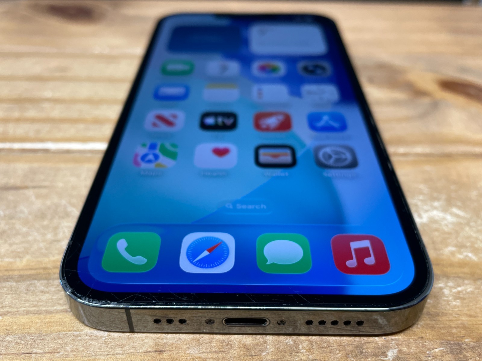 Apple iPhone 13 Pro – 256 GB – Graphite (Unlocked) A2483 – Works – Read Desc.