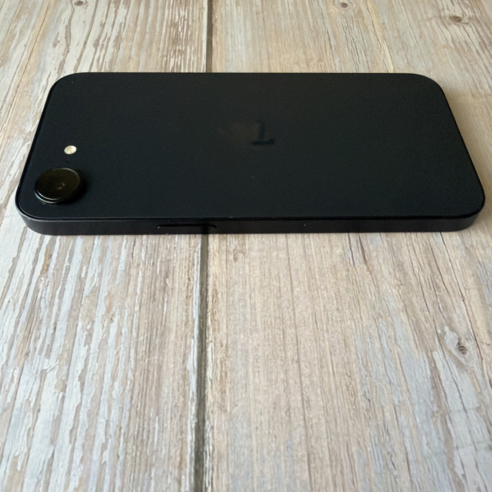 iPhone 16e 128gb ATT, Cricket Only