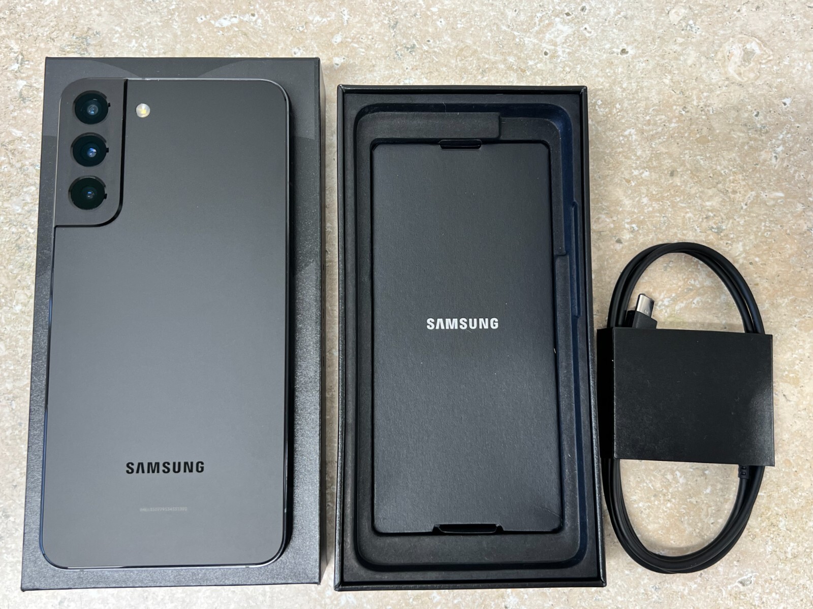 Samsung Galaxy S22+ Plus SM-S9060 128GB Unlocked GSM+CDMA In-Box Moderate Frame
