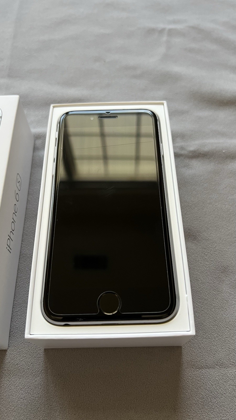 Apple iPhone 6s 64GB Space Gray A1688 – 85% Battery – Factory Unlocked w Box
