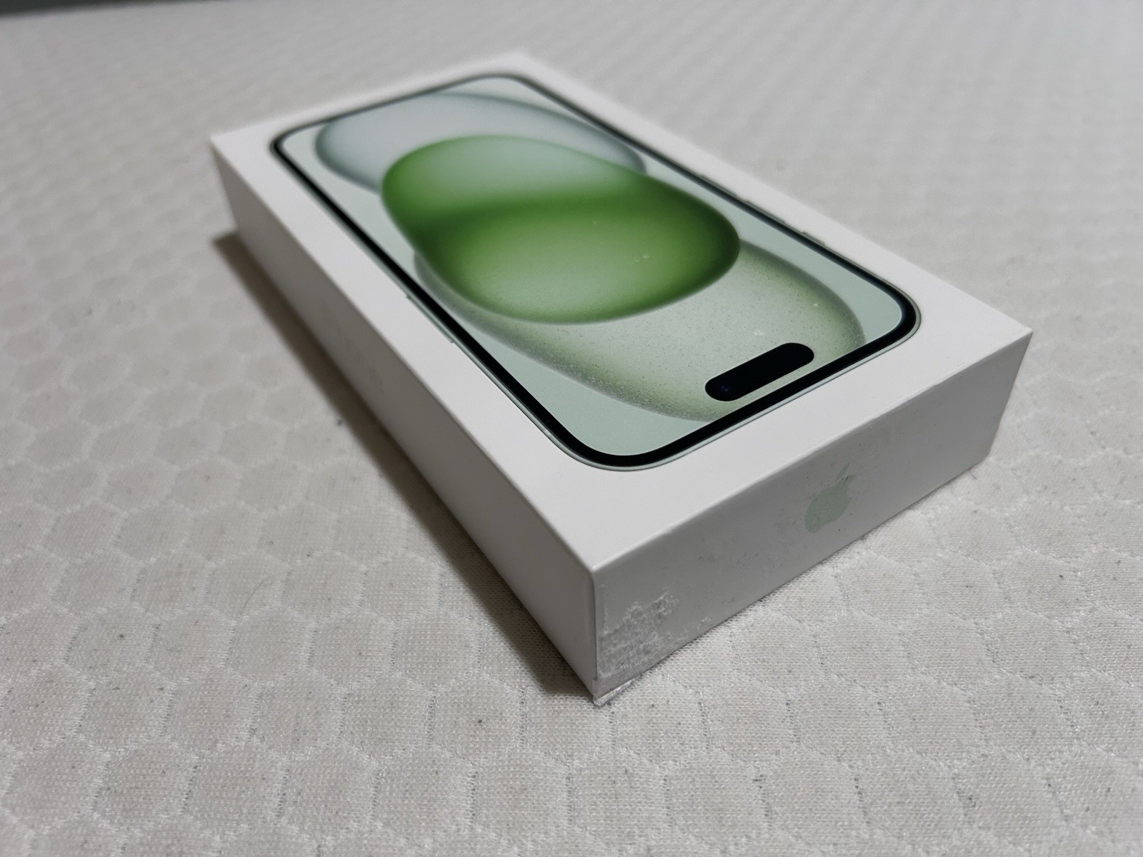 iPhone 15 Green- **Box