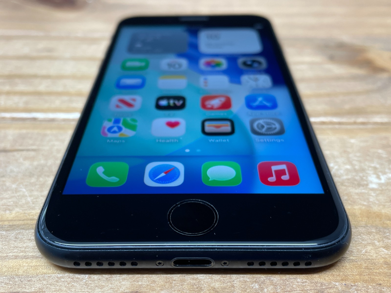 Apple iPhone SE 2nd Gen. – 64GB – Black (Unlocked) A2275 – Works – 86% Bat