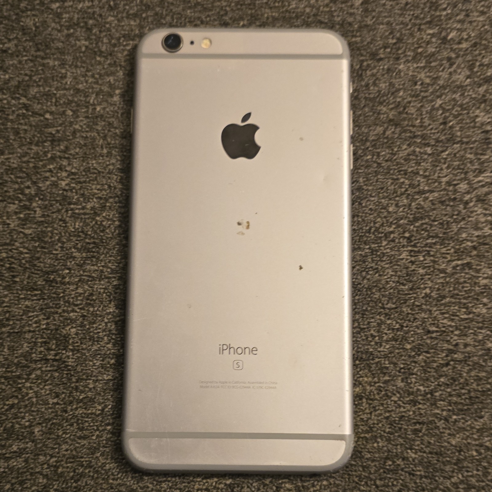 Apple iPhone 6s Silver 8 MP Camera Bluetooth Wi-Fi Lightning Smartphone