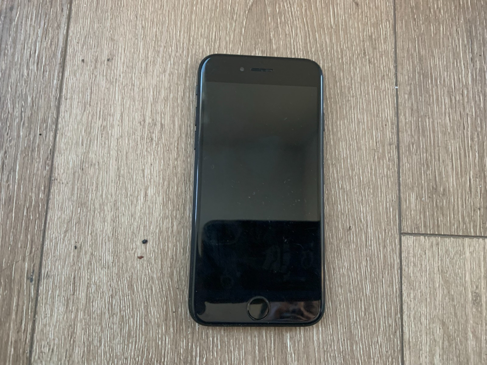 Apple iPhone 7 Black A1778 4.7-in Screen Untested For Parts or Repair