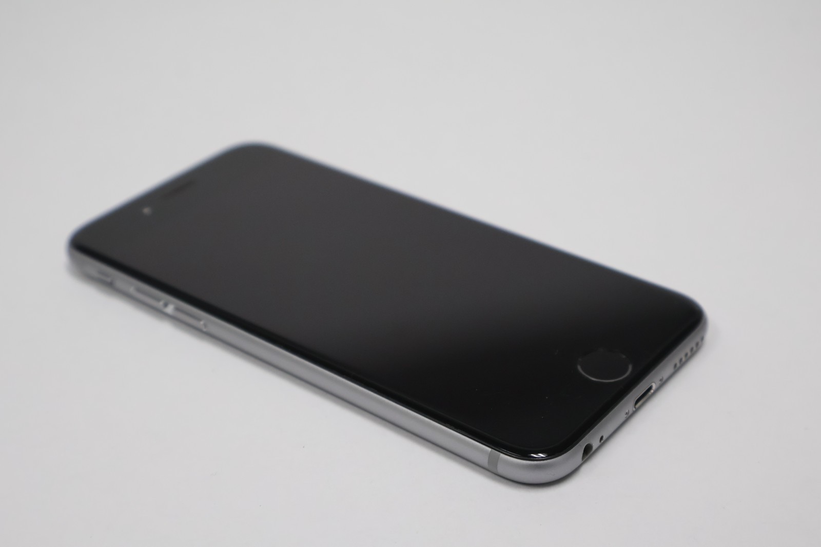 Unlocked iPhone 6s 32GB – Gray – MN0W2 – Working, Used, No Accessories A1688