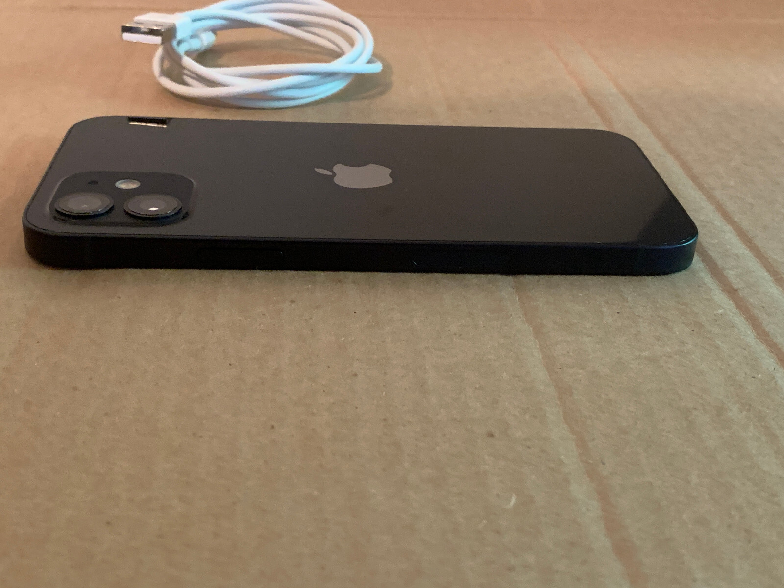 Apple iPhone 12 64GB Black Unlocked (CDMA + GSM) A2172 READ