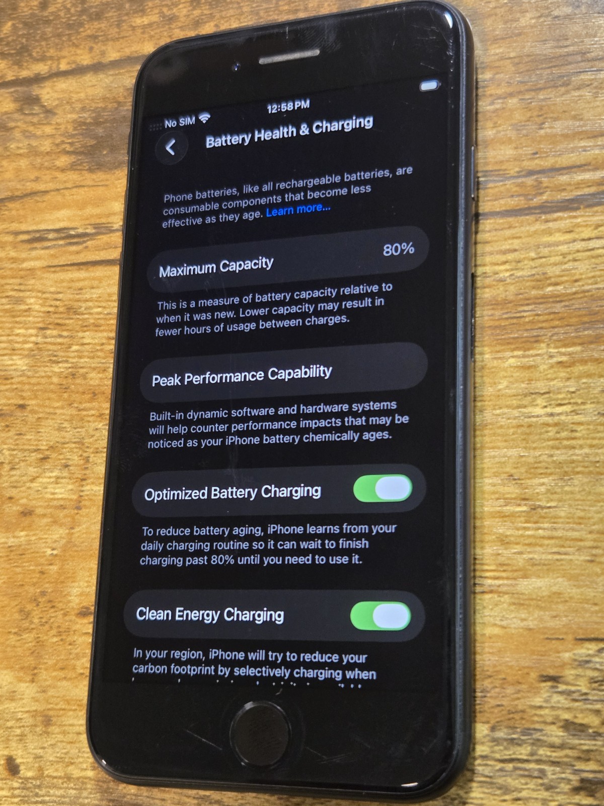 Apple iPhone SE (2020) – 64 GB – Gray (Unlocked) Battery 80% No Sim Tray