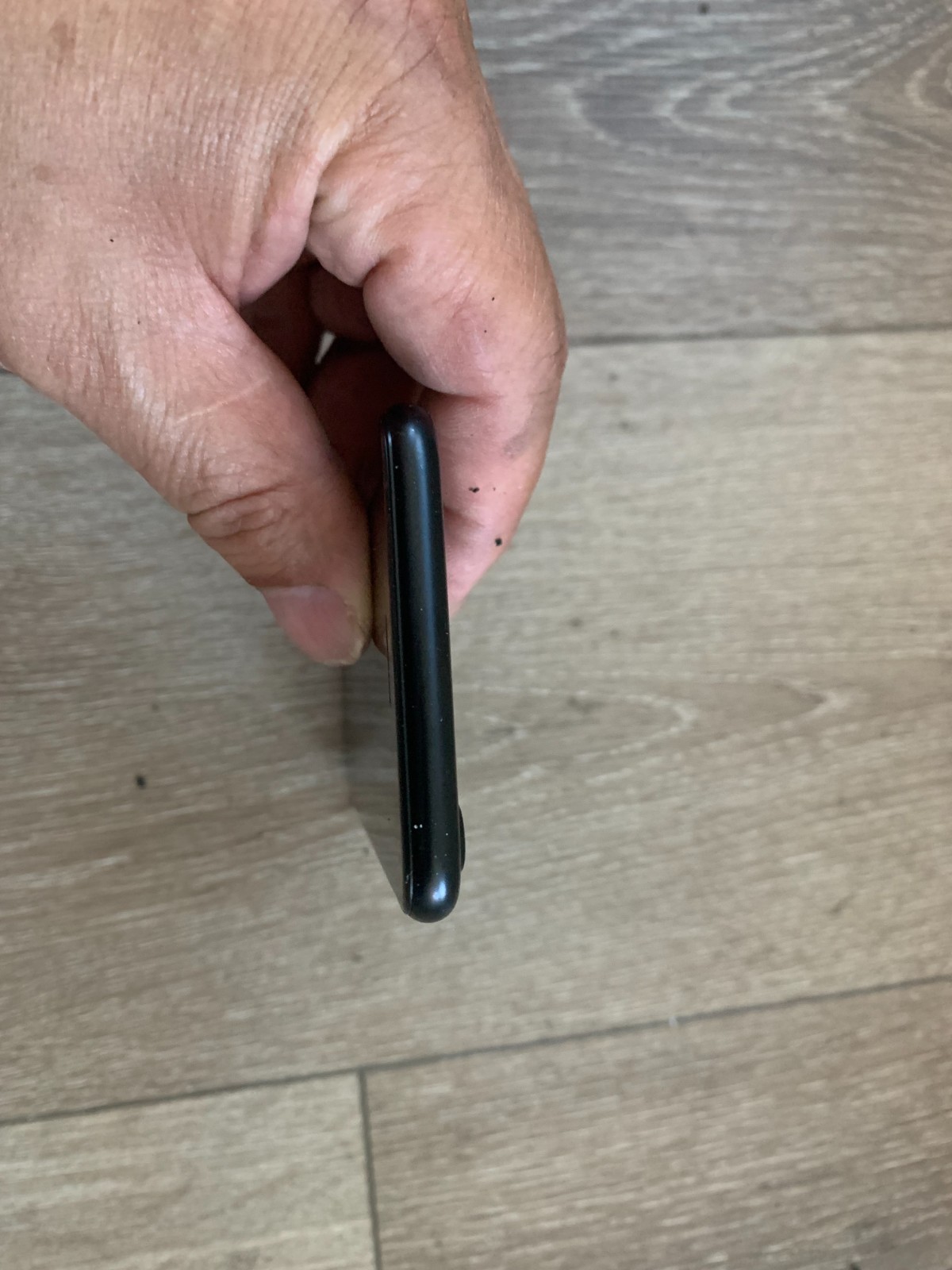 Apple iPhone 7 Black A1778 4.7-in Screen Untested For Parts or Repair