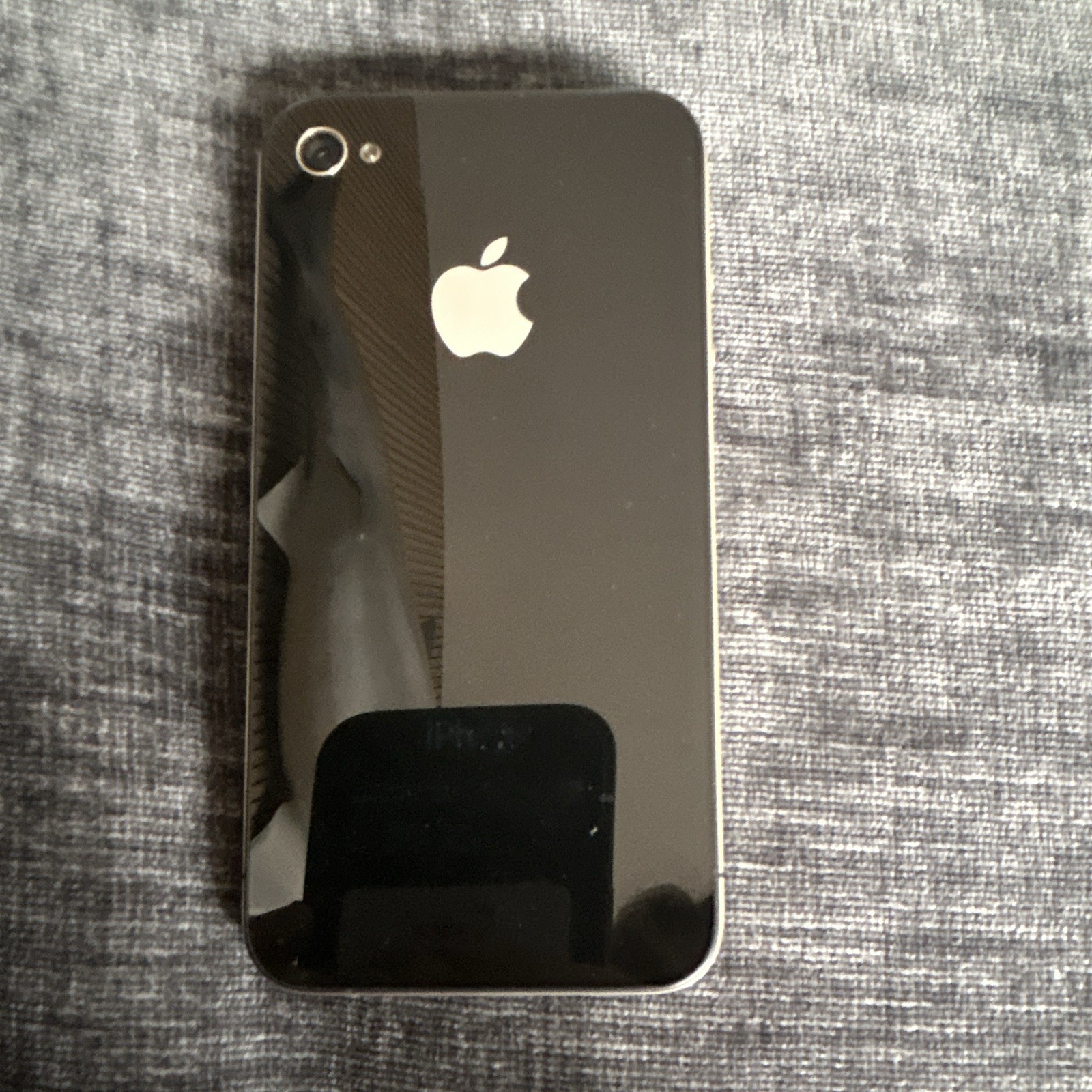 Apple iPhone 16GB Black GSM iOS 3.5in 5MP Bluetooth Wi-Fi GPS Used