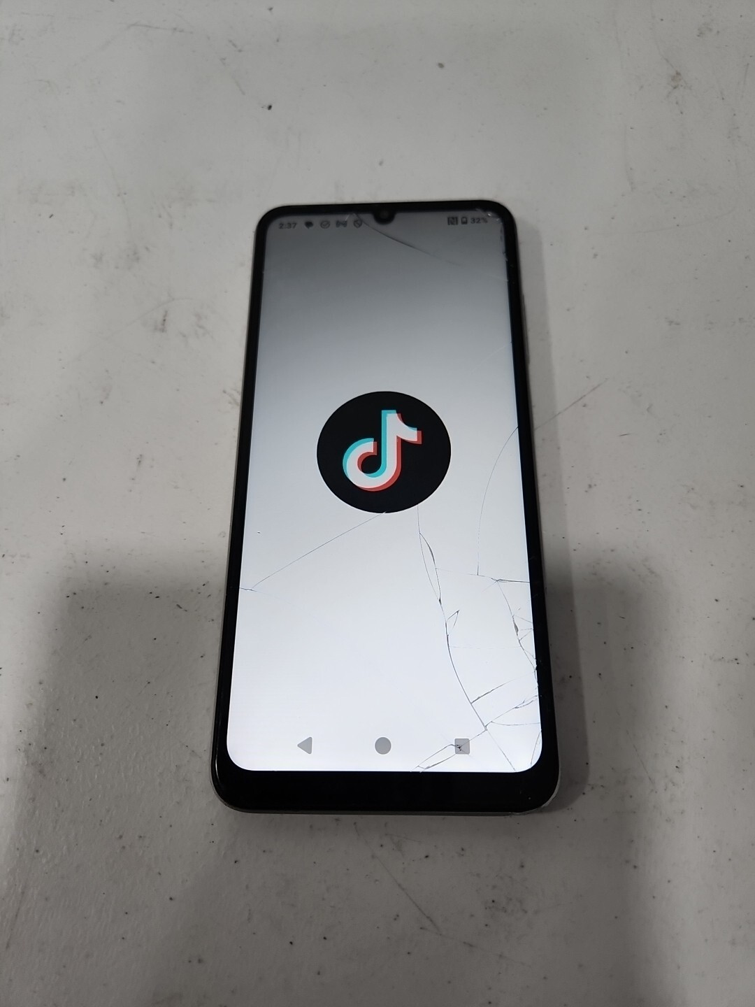 Cricket Icon 6 Smartphone