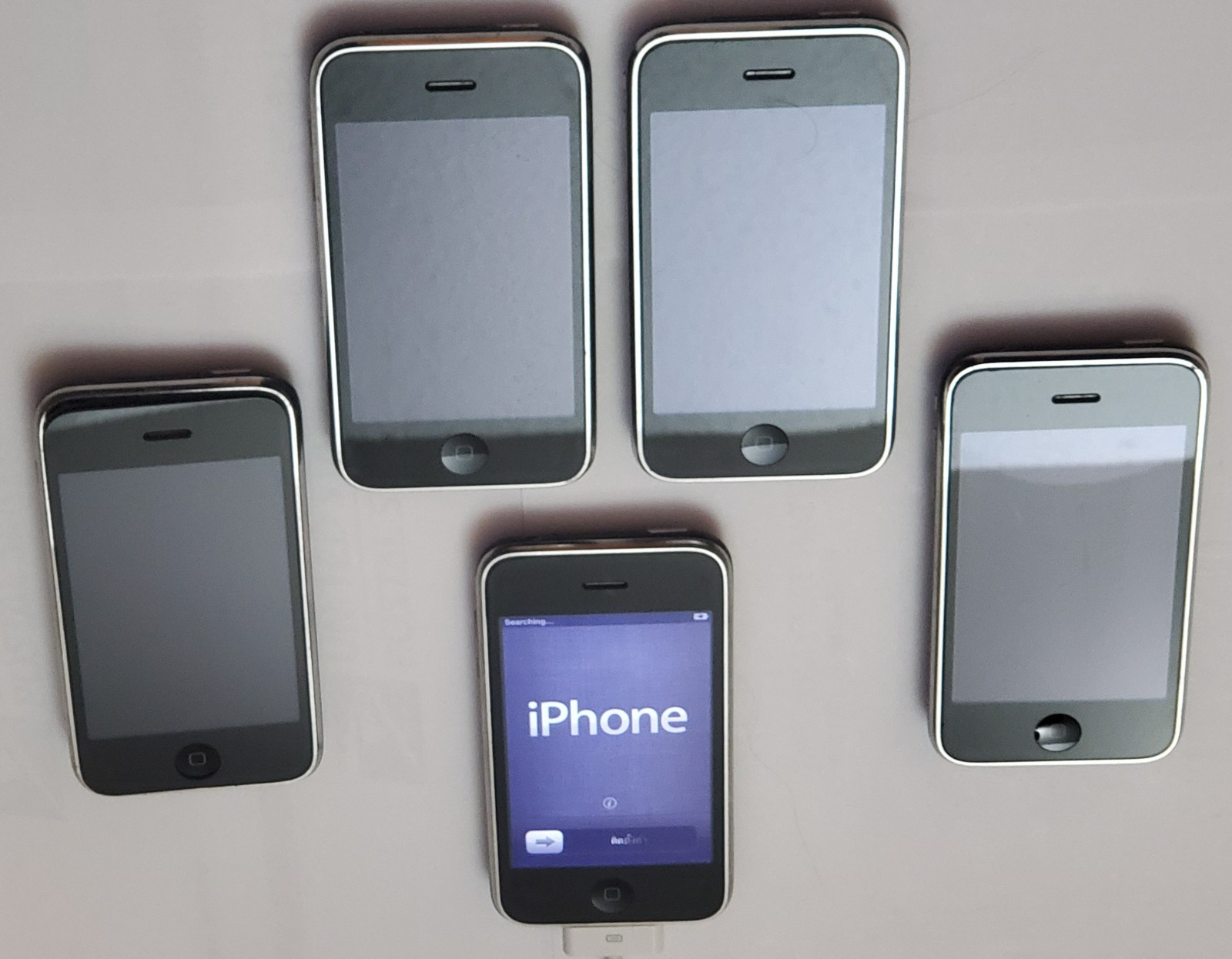 🔥 Lot 5-Apple iPhone 3GS 8GB Black A1303 *NO CRACKS!