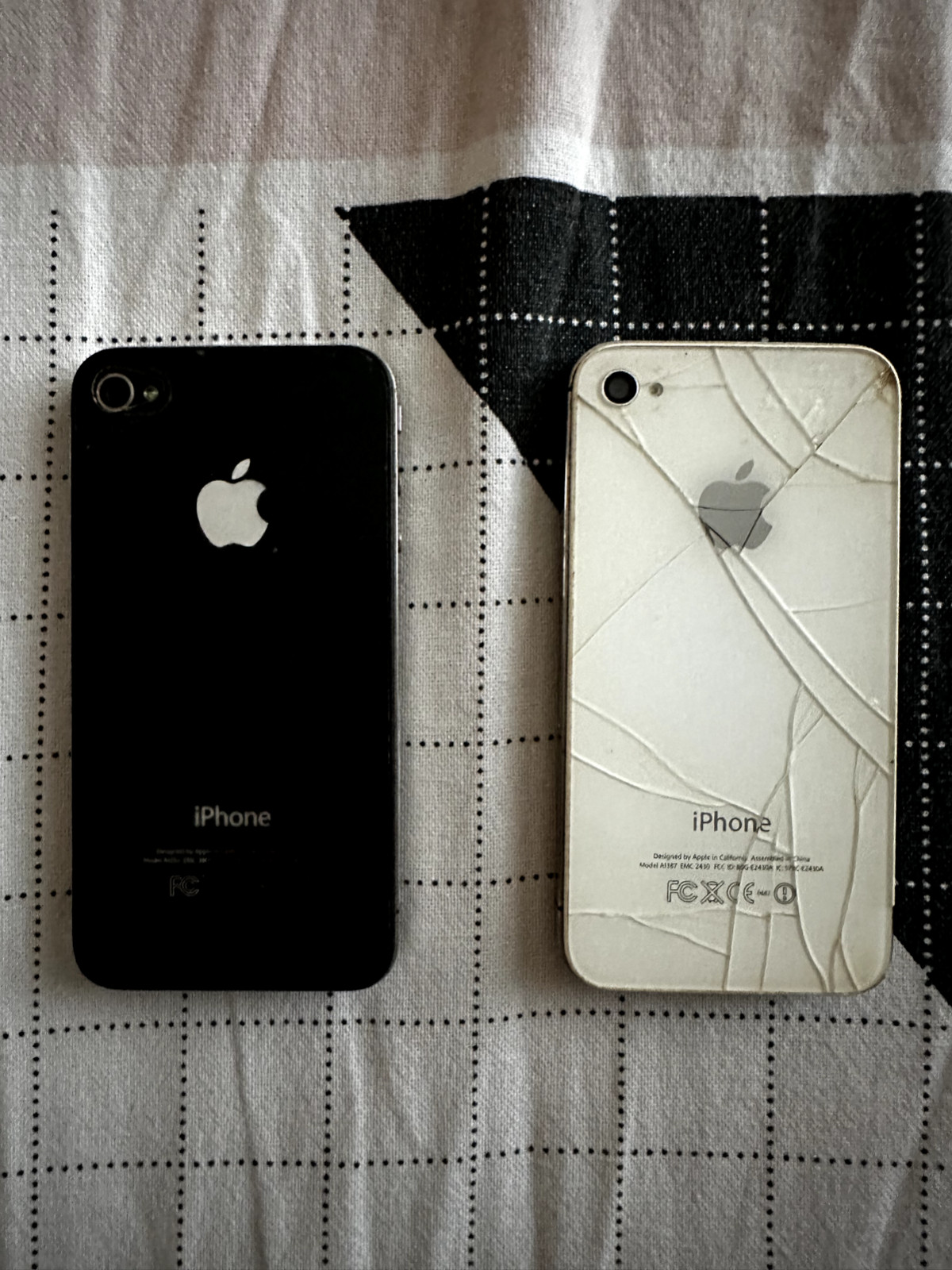 Apple iPhone 4s – 16GB – White (Unlocked) A1387 (CDMA + GSM)